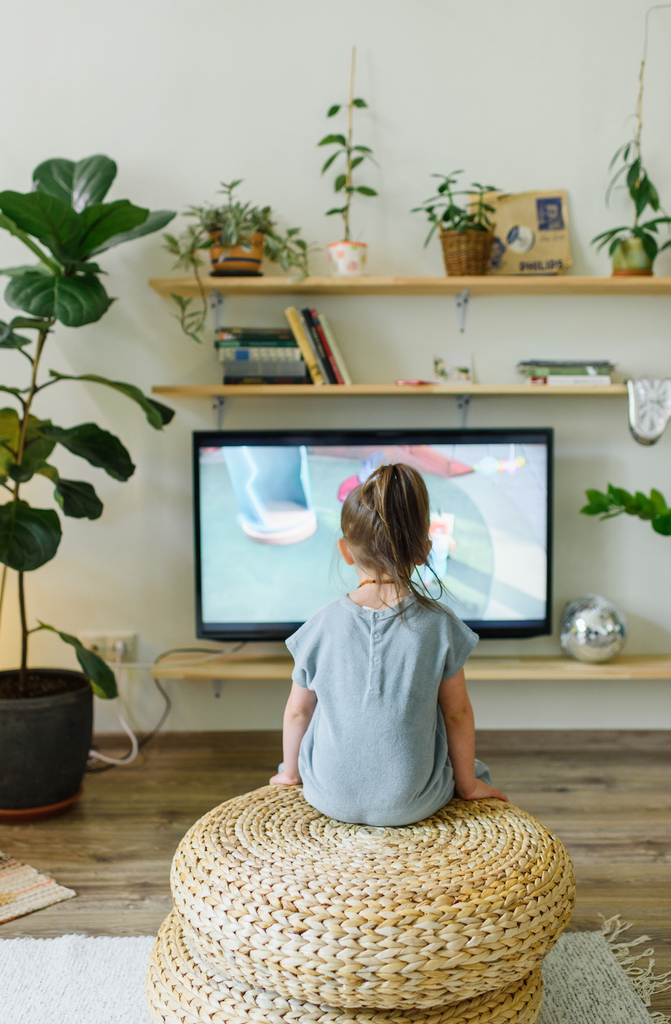 Managing Screen Time: Finding a Healthy Balance for You and Your Family