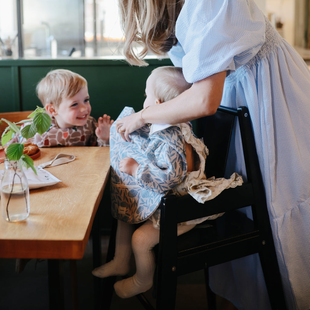 Mushie Long Sleeve Bib | Playroom Avenue