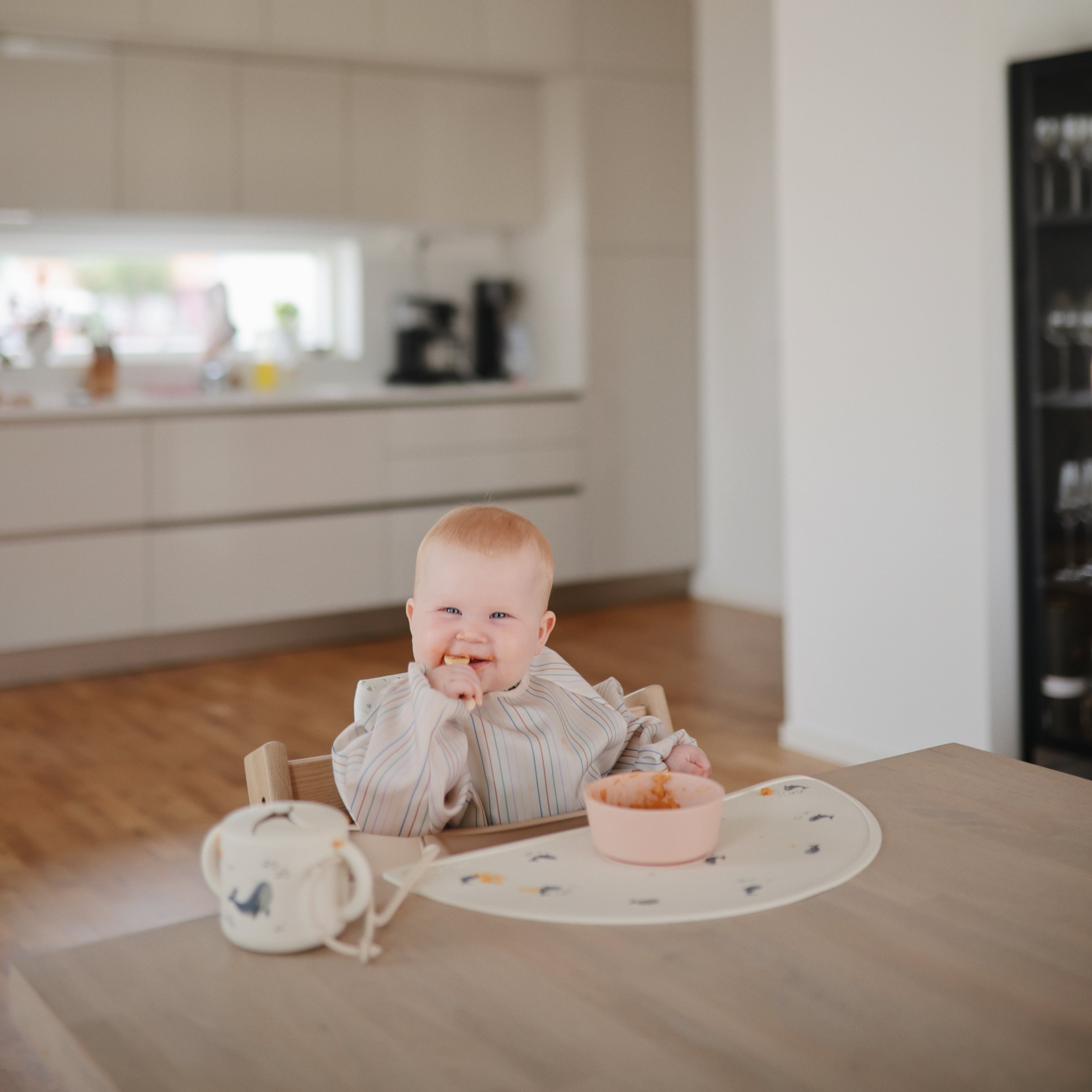 Mushie Long Sleeve Bib | Playroom Avenue