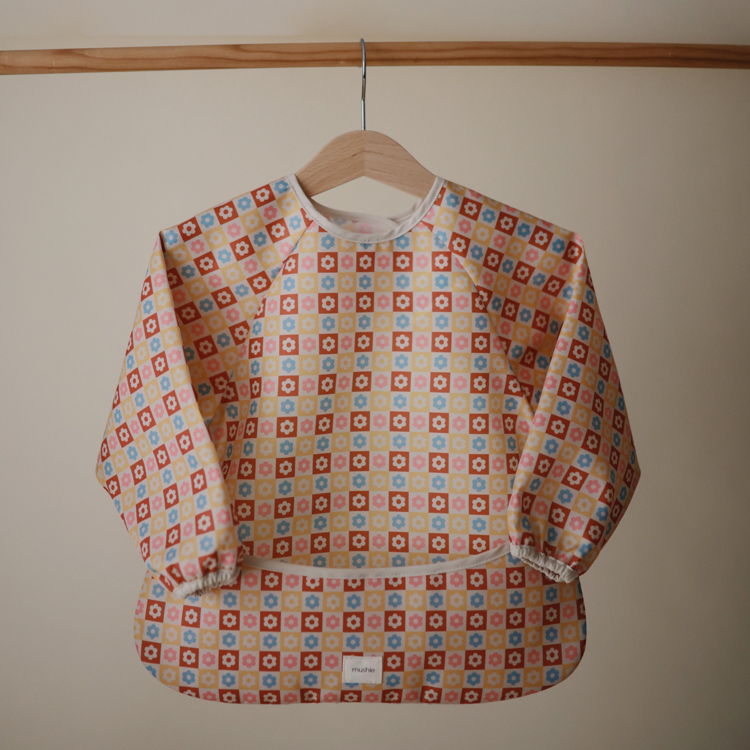 Mushie Long Sleeve Bib | Playroom Avenue