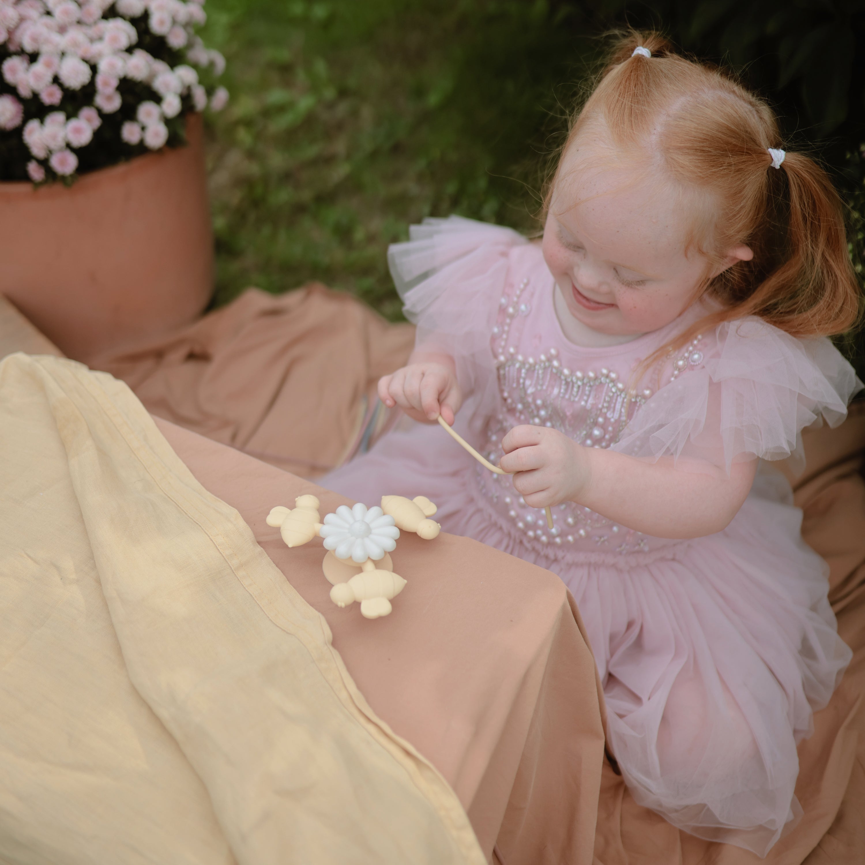 Mushie Suction Spinner Toy | Playroom Avenue