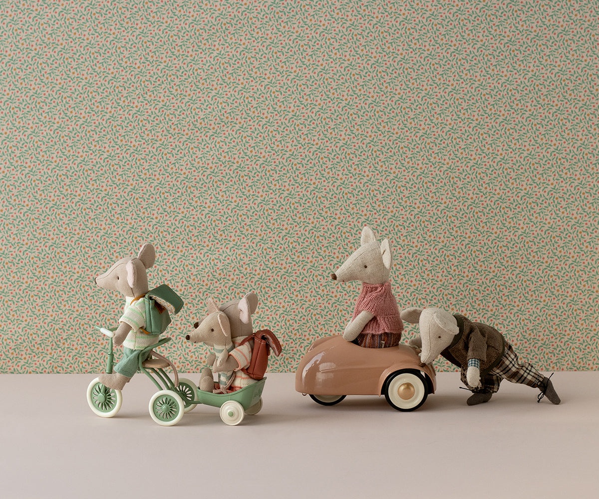 Maileg Abri a tricycle, Mouse - Green | Playroom Avenue