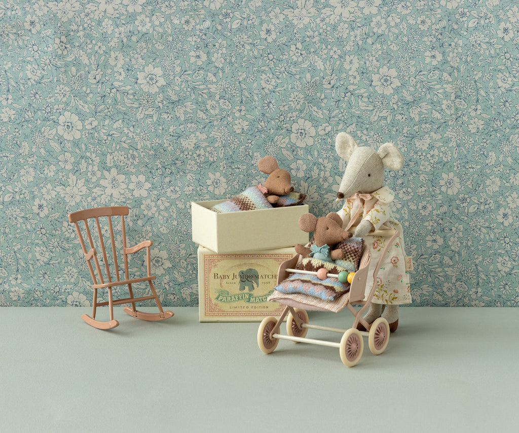 Maileg Rocking chair, Mouse - Dark Powder | Playroom Avenue