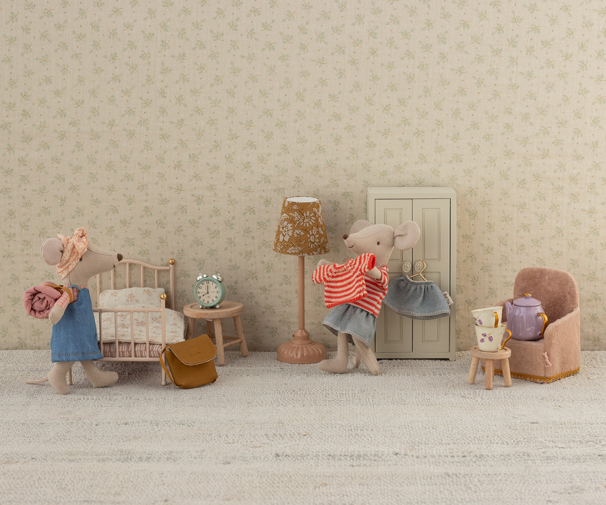 Maileg Folding chair, Mouse - Powder | Playroom Avenue