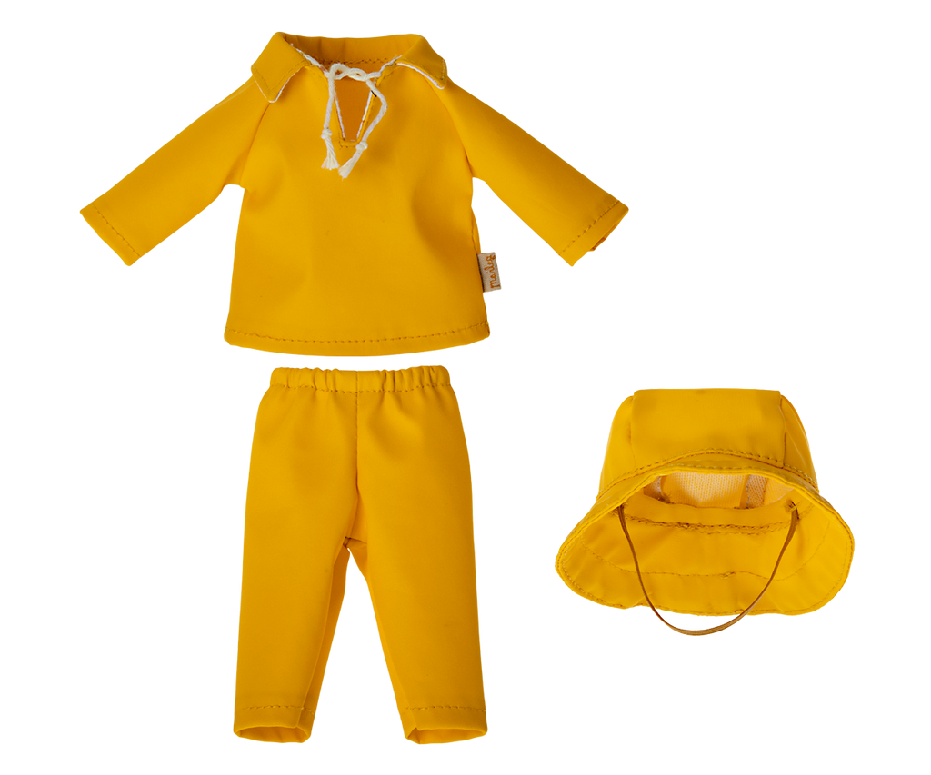 Maileg Rainwear & Hat, Teddy Dad | Playroom Avenue