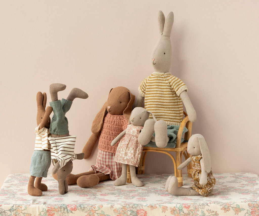 Maileg Rabbit size 3, Classic - Knitted shirt and pants | Playroom Avenue