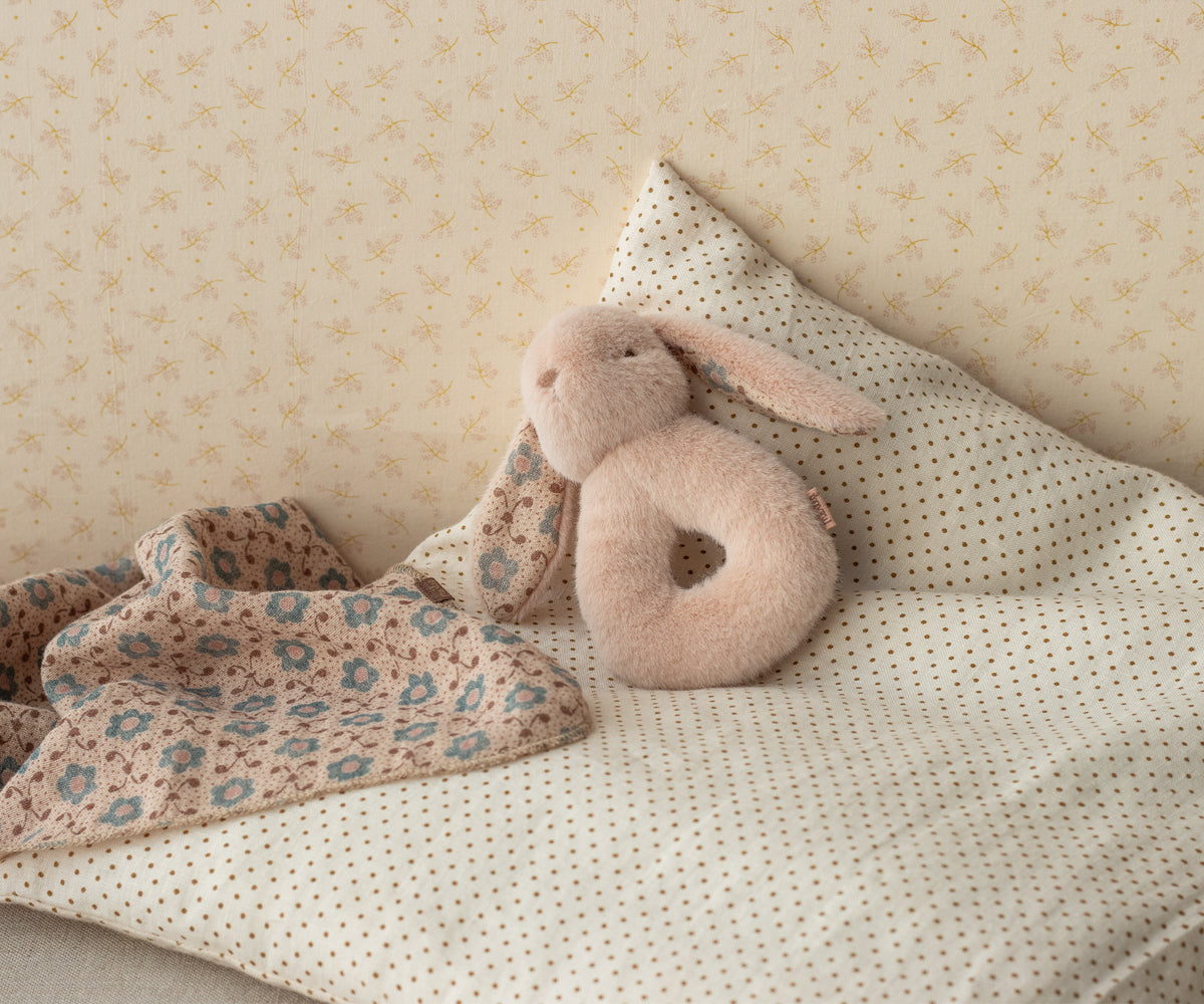 Maileg Bunny rattle set - Powder | Playroom Avenue