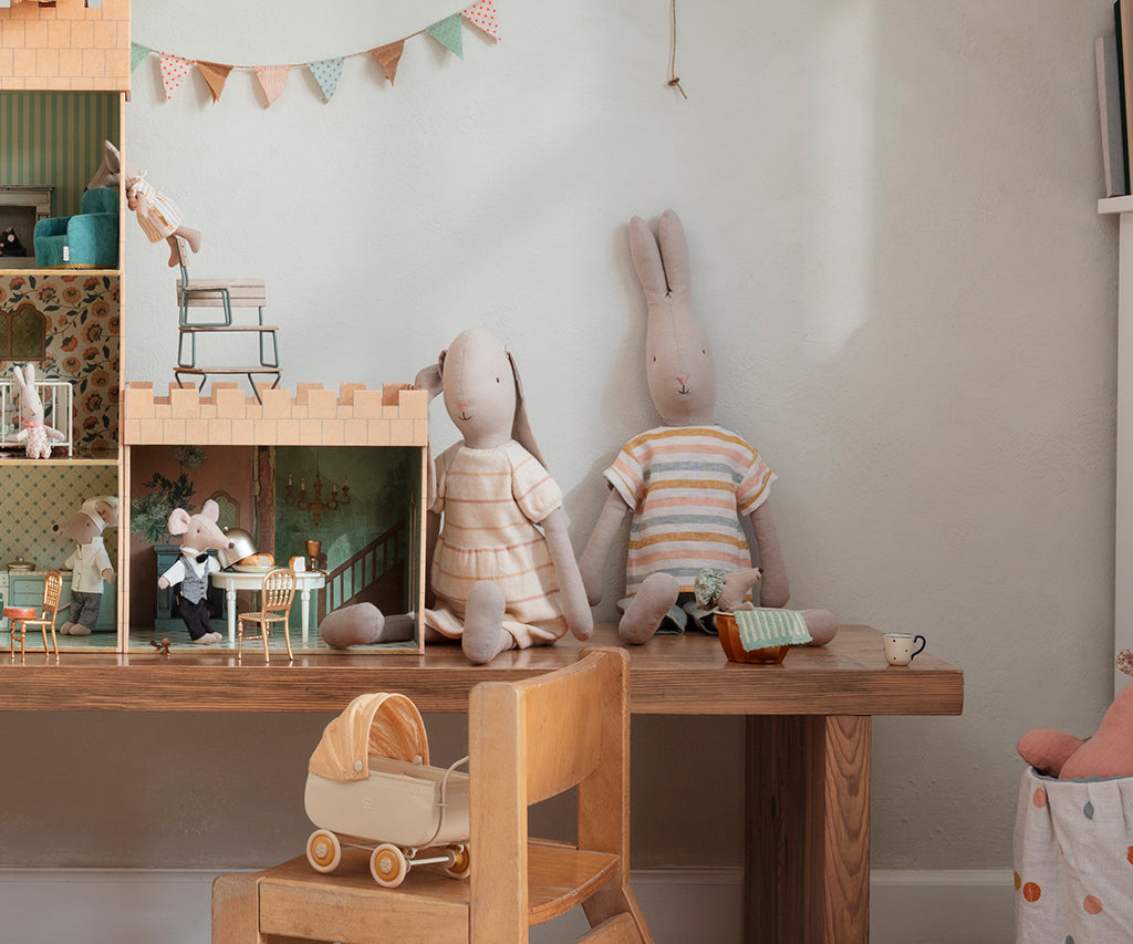 Maileg Wellness Mouse, Big Sister - Mint | Playroom Avenue