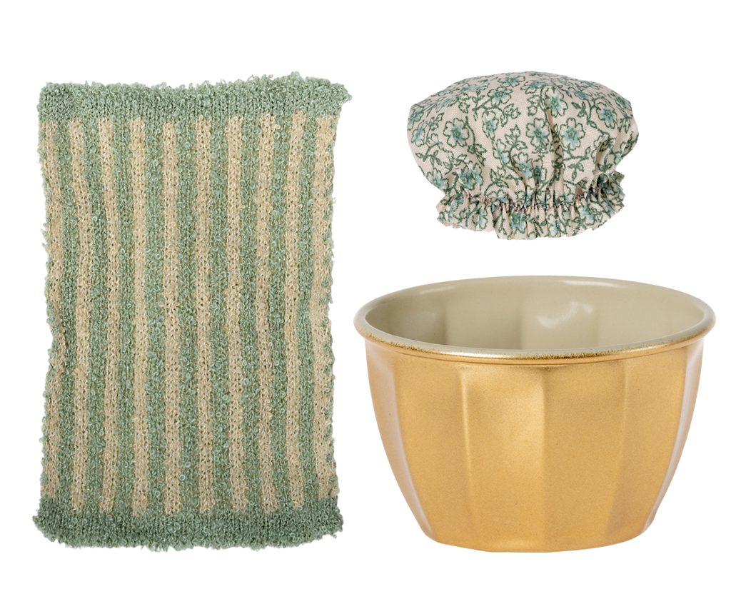 Maileg Wellness Mouse, Big Sister - Mint | Playroom Avenue