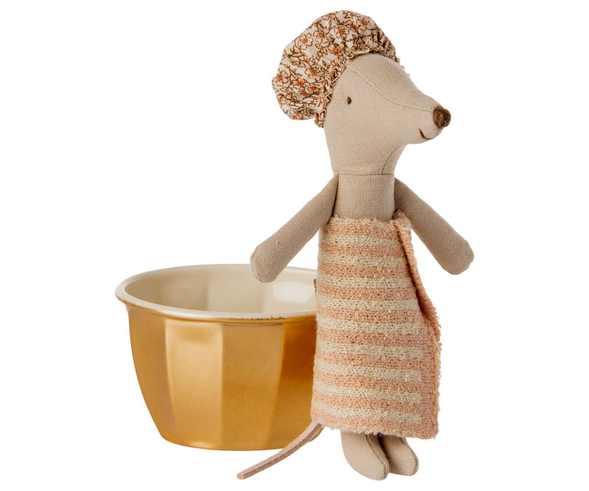 Maileg Wellness Mouse, Big Sister - Rose | Playroom Avenue