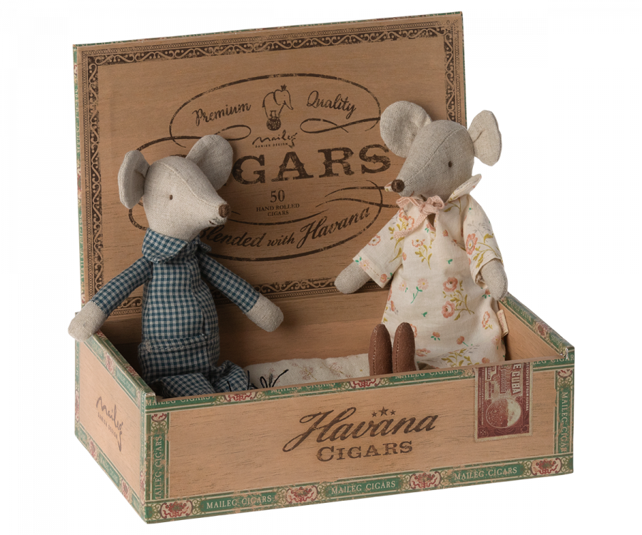 Maileg Grandma & Grandpa Mice in Cigarbox