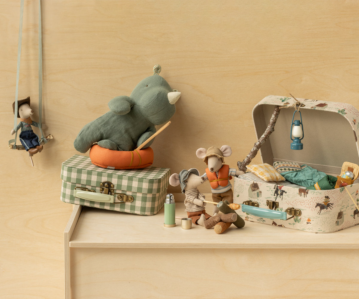 Maileg Hiker mouse, Big brother - Thin stripes | Playroom Avenue