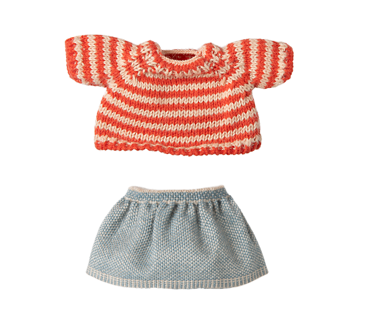Maileg Knitted sweater and skirt, Big sister mouse | Playroom Avenue