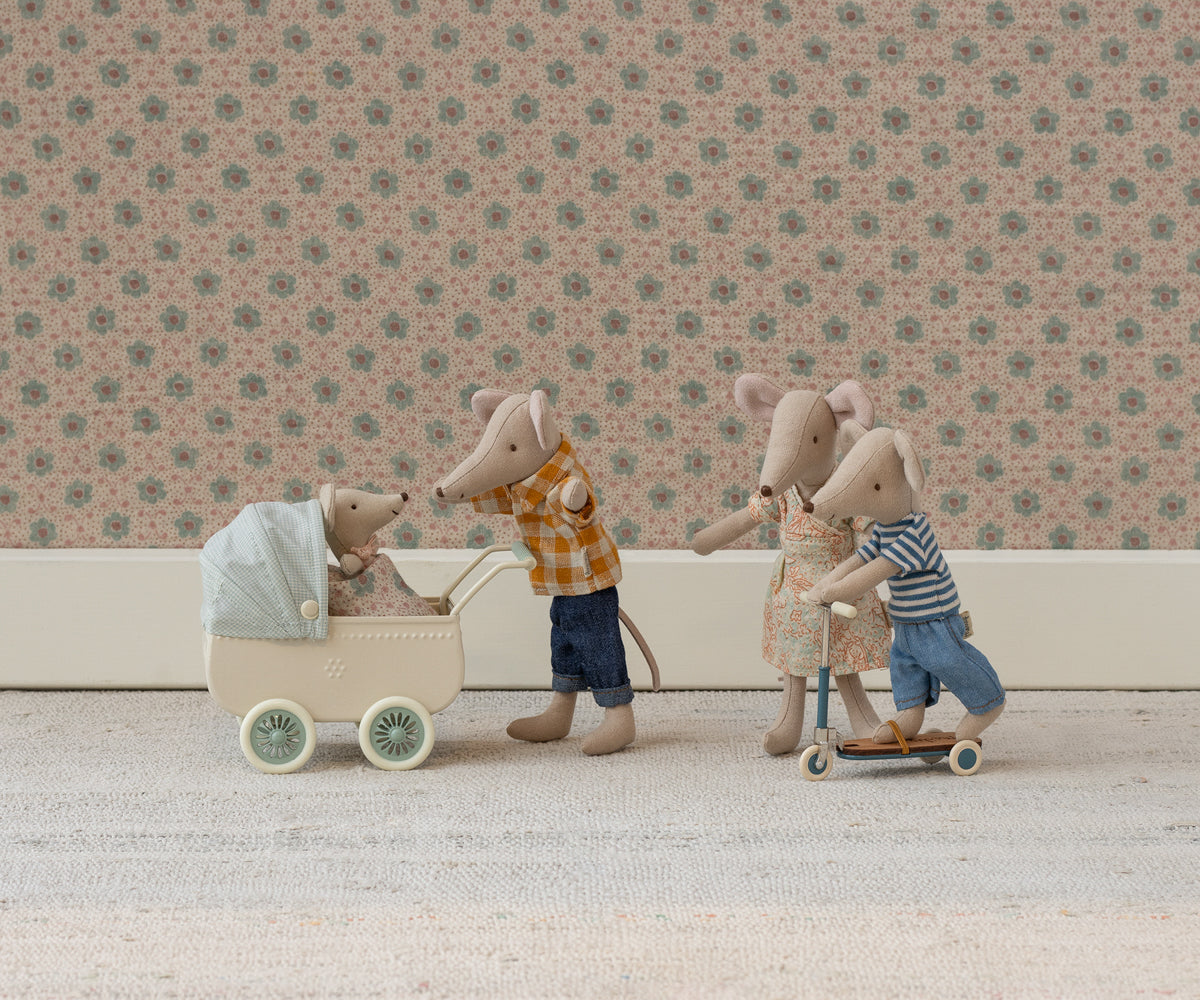 Maileg Yellow checked shirt and pants, Dad mouse | Playroom Avenue