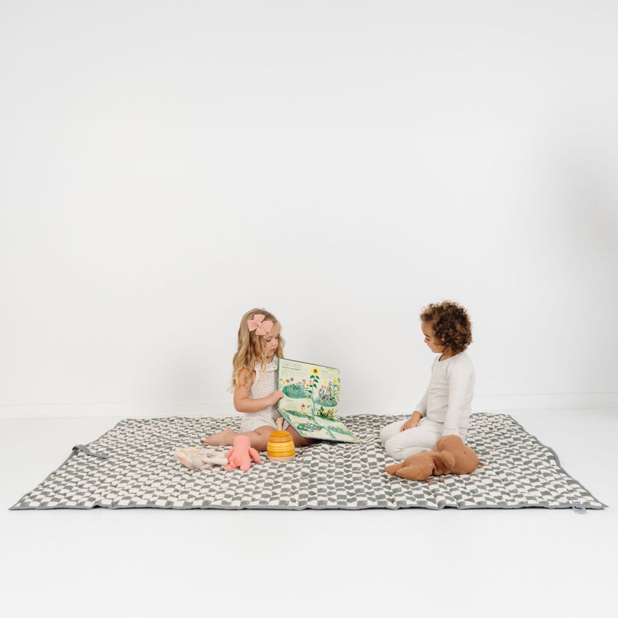Toki Kids Checker Matcha Picnic Blanket - Playroom Avenue