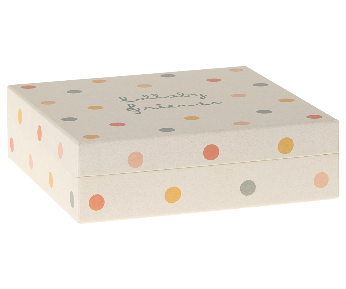 Polka dot box with 'bff' (best friends forever) text on a white background