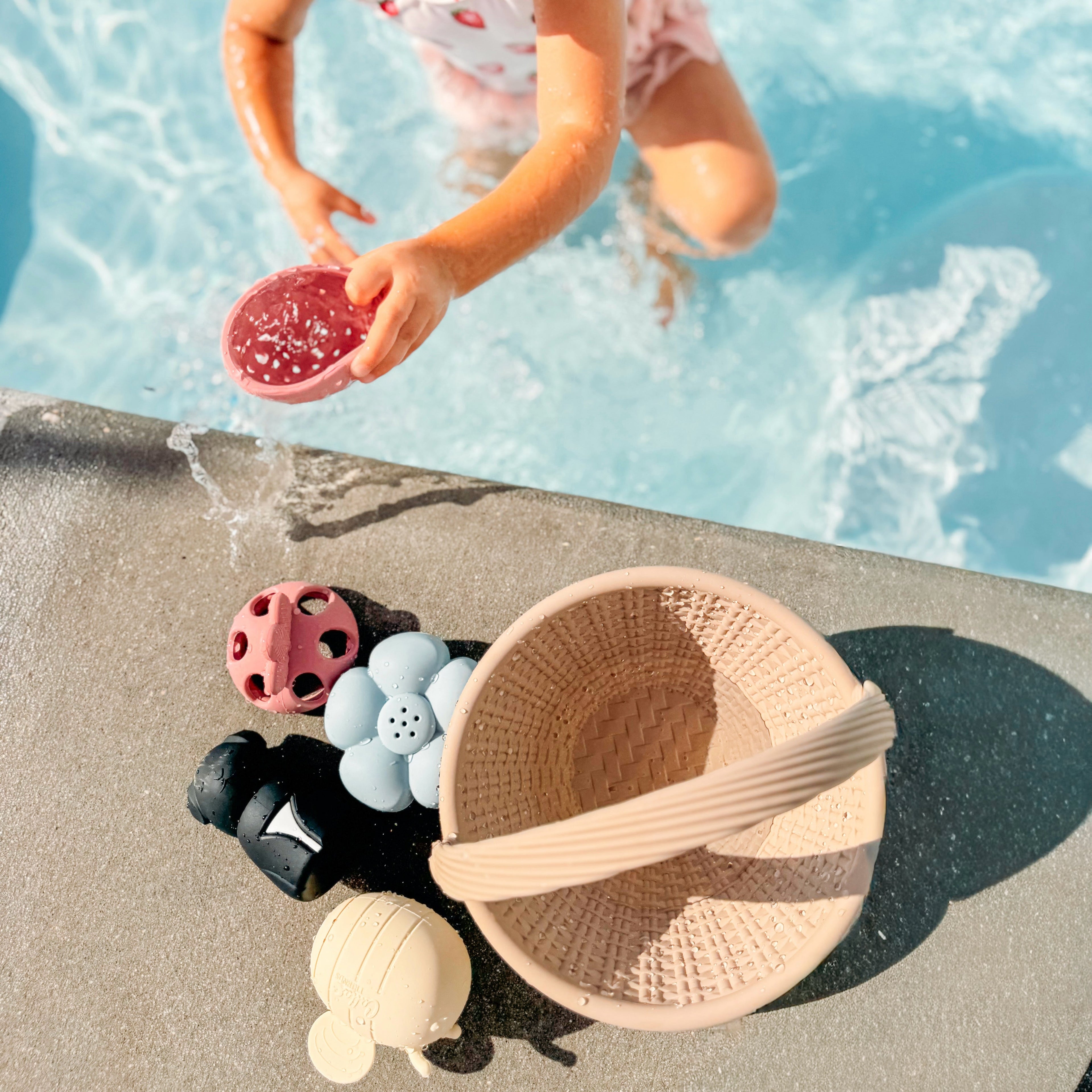 Calla and Friends Strawberry Patch Bath Toys | Playroom Avenue