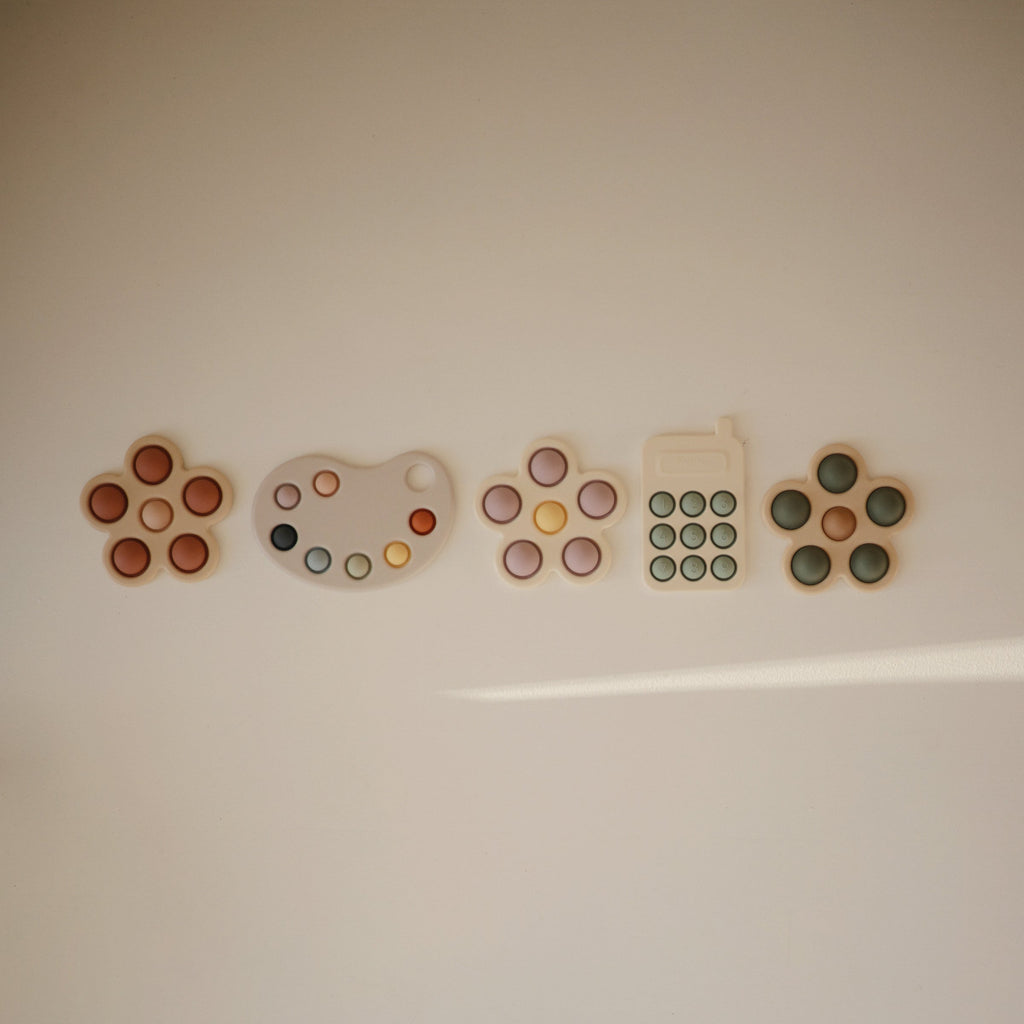 Mushie Paint Palette Press Toy | Playroom Avenue