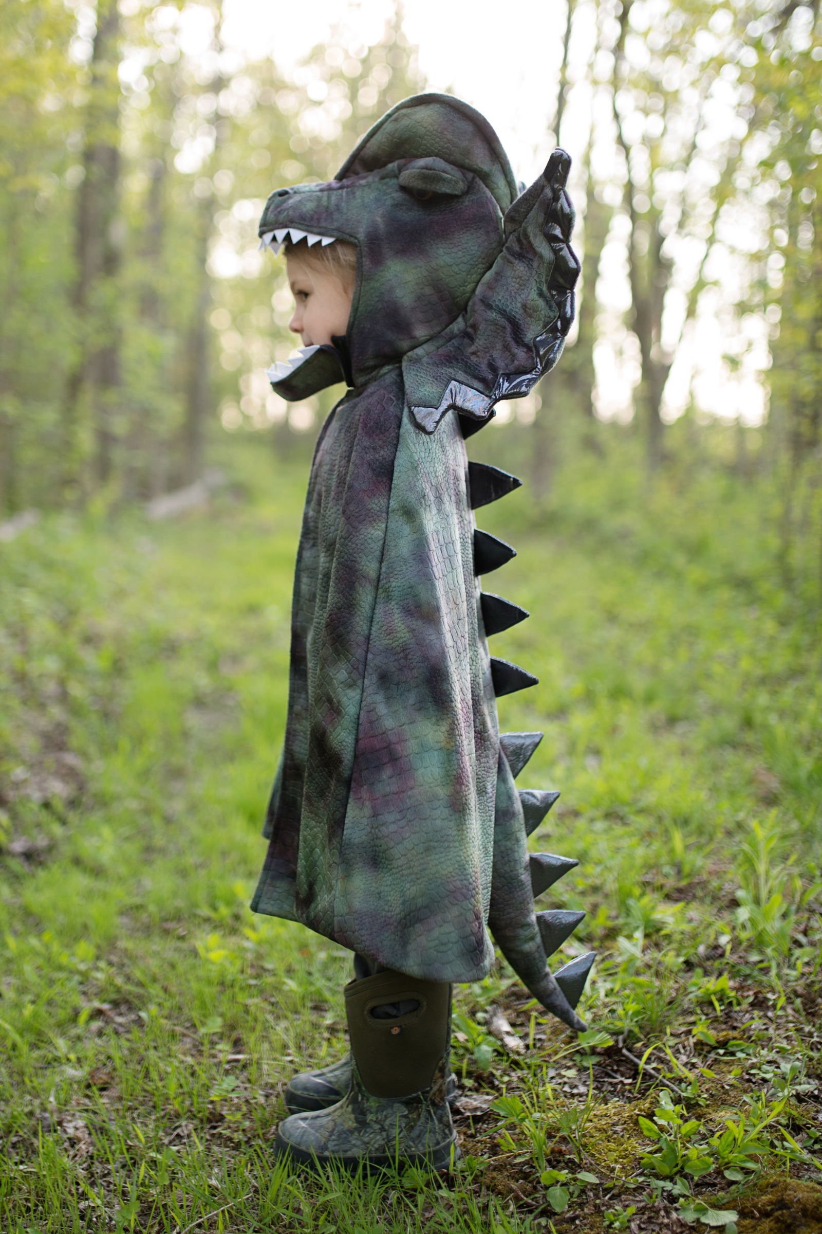 Great Pretenders Grandasaurus Dilophosaurus Cape with Claws | Playroom Avenue