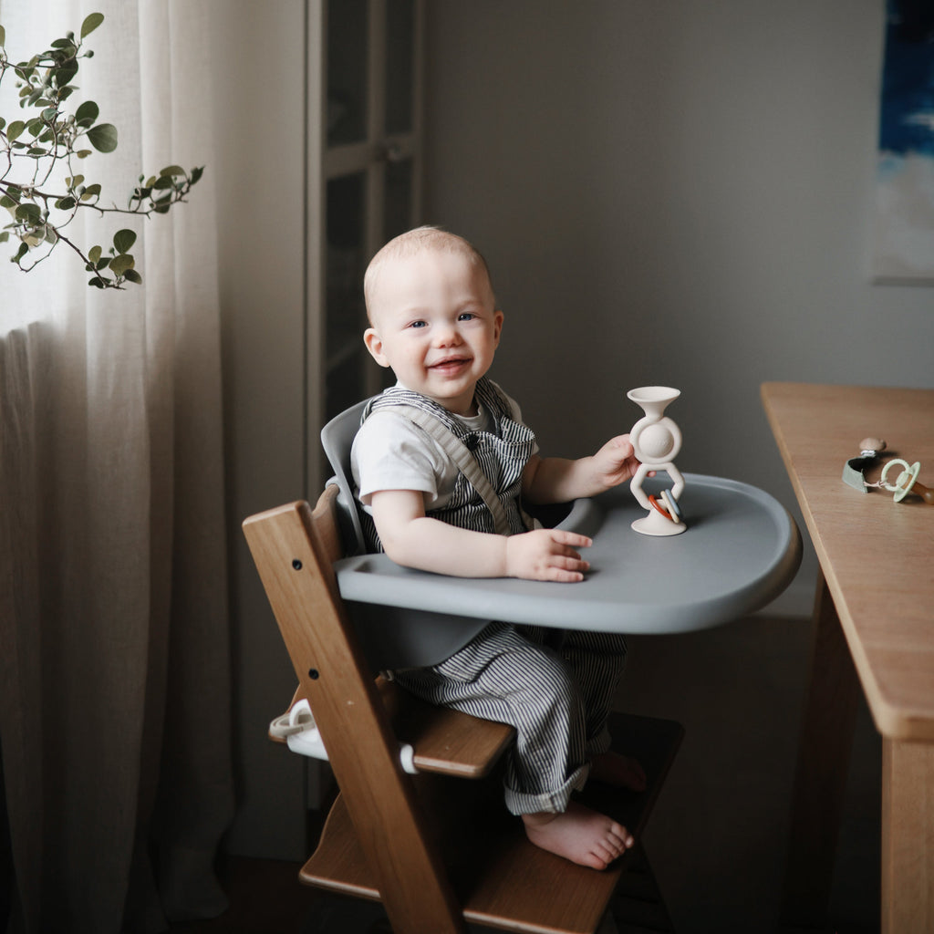 Mushie HexaPop Suction Toy | Playroom Avenue