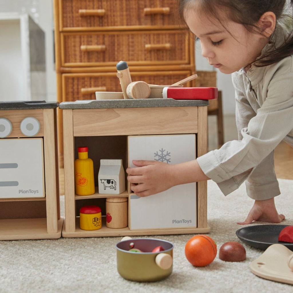 PlanToys Food & Beverage Set | Playroom Avenue