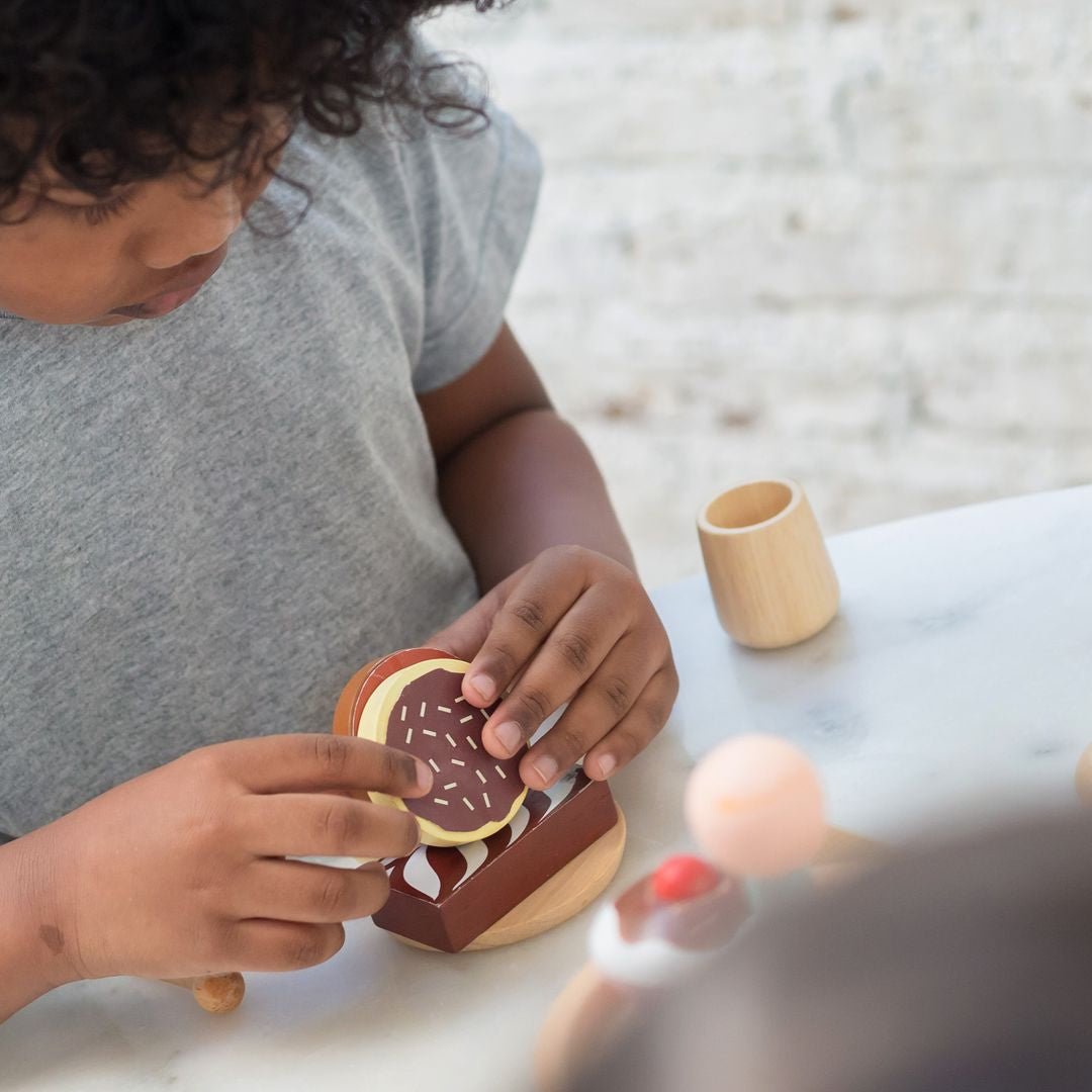PlanToys Bakery Stand Set | Playroom Avenue