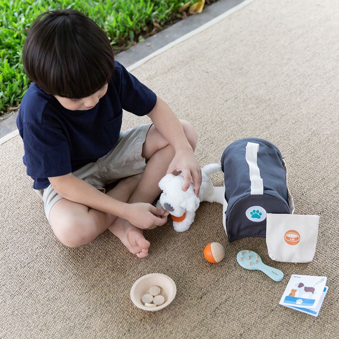 PlanToys Pet Care Set | Playroom Avenue