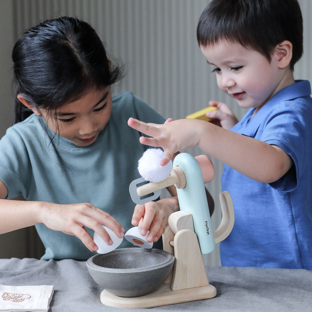 PlanToys Stand Mixer Set | Playroom Avenue