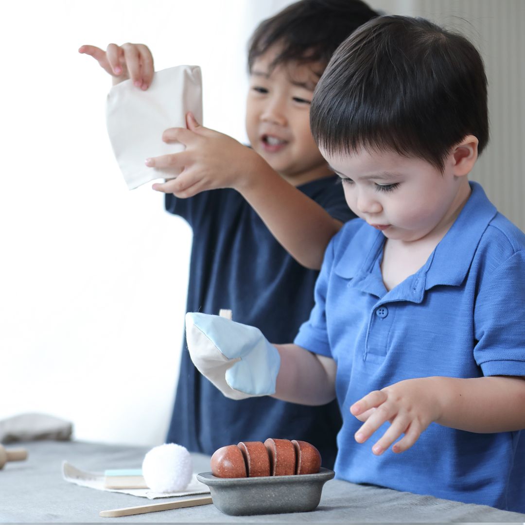 PlanToys Bread Loaf Set | Playroom Avenue
