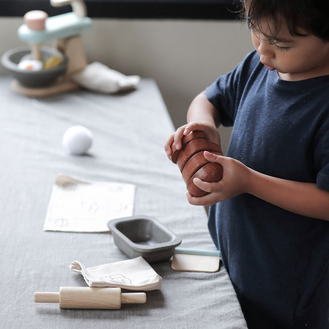 PlanToys Bread Loaf Set | Playroom Avenue