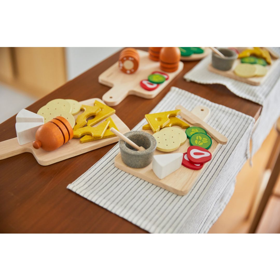 PlanToys Cheese & Charcuterie Board