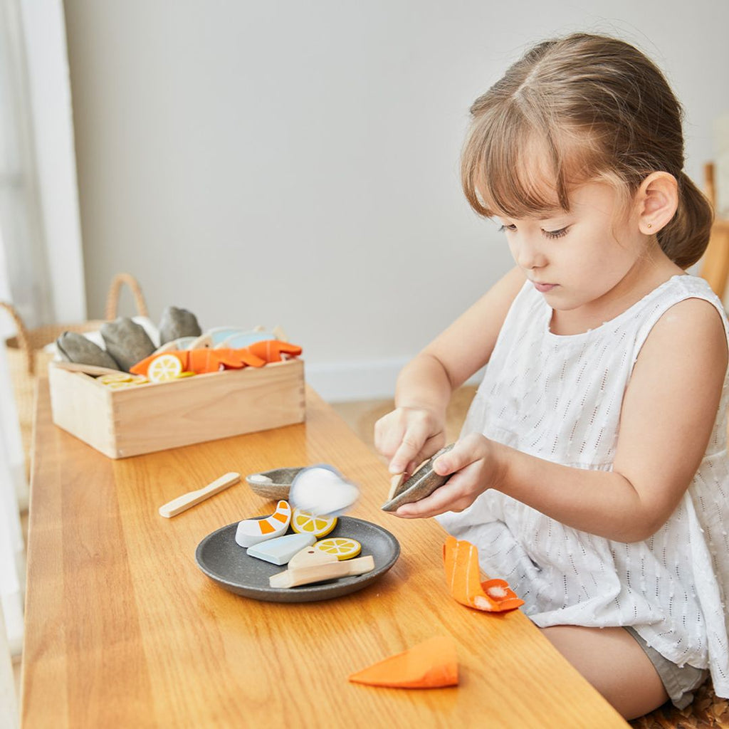 PlanToys Seafood Platter | Playroom Avenue