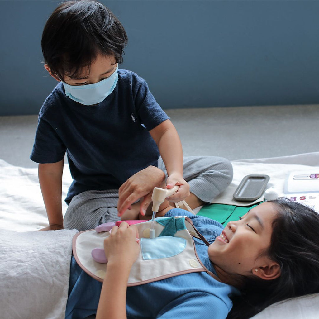 PlanToys Surgeon Set | Playroom Avenue