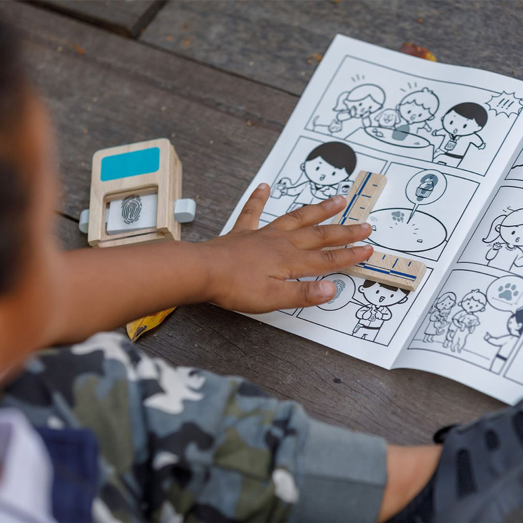 PlanToys Secret Agent Play Set | Playroom Avenue