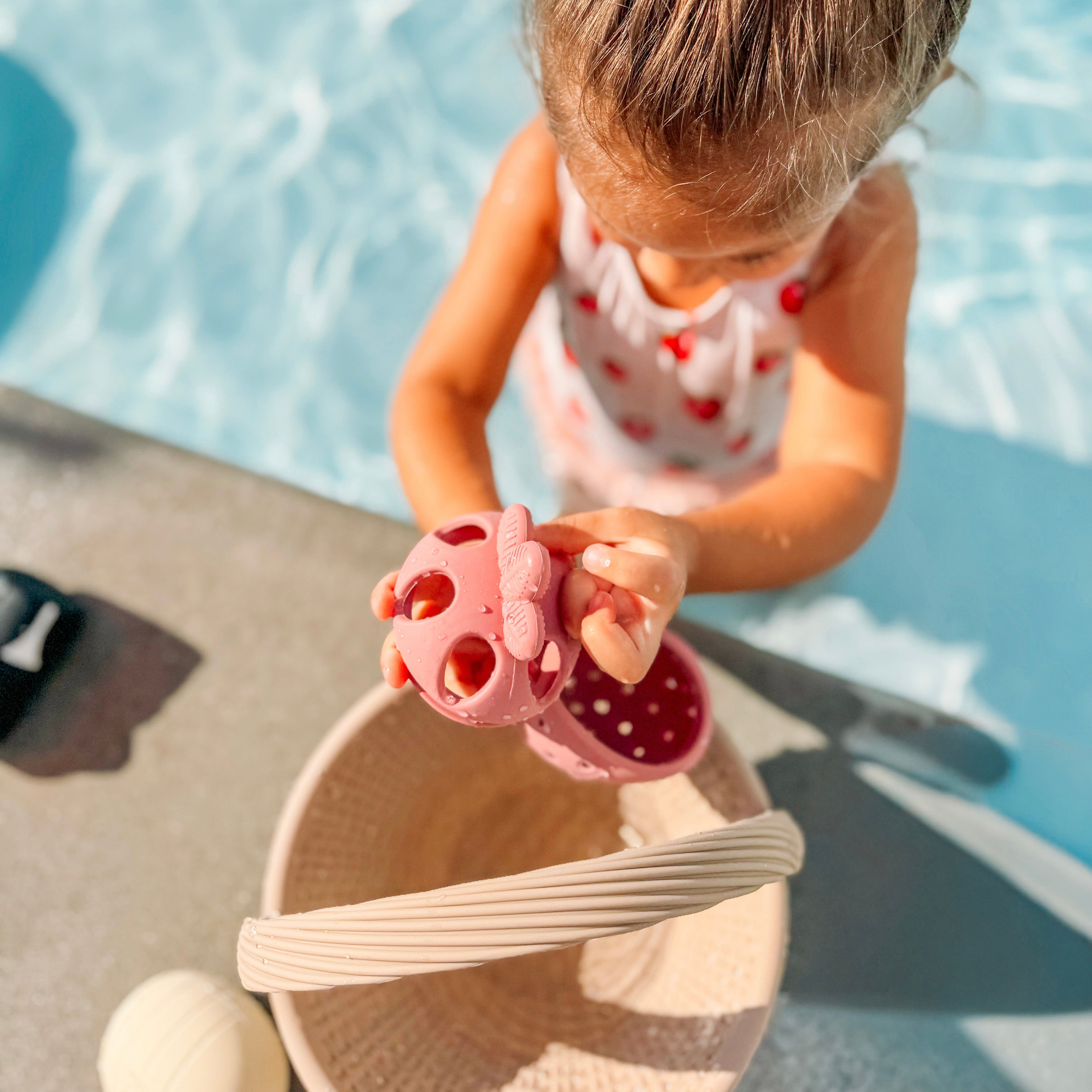 Calla and Friends Strawberry Patch Bath Toys | Playroom Avenue