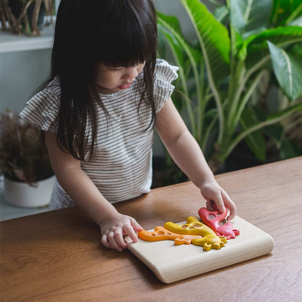 PlanToys Giraffe Puzzle | Playroom Avenue