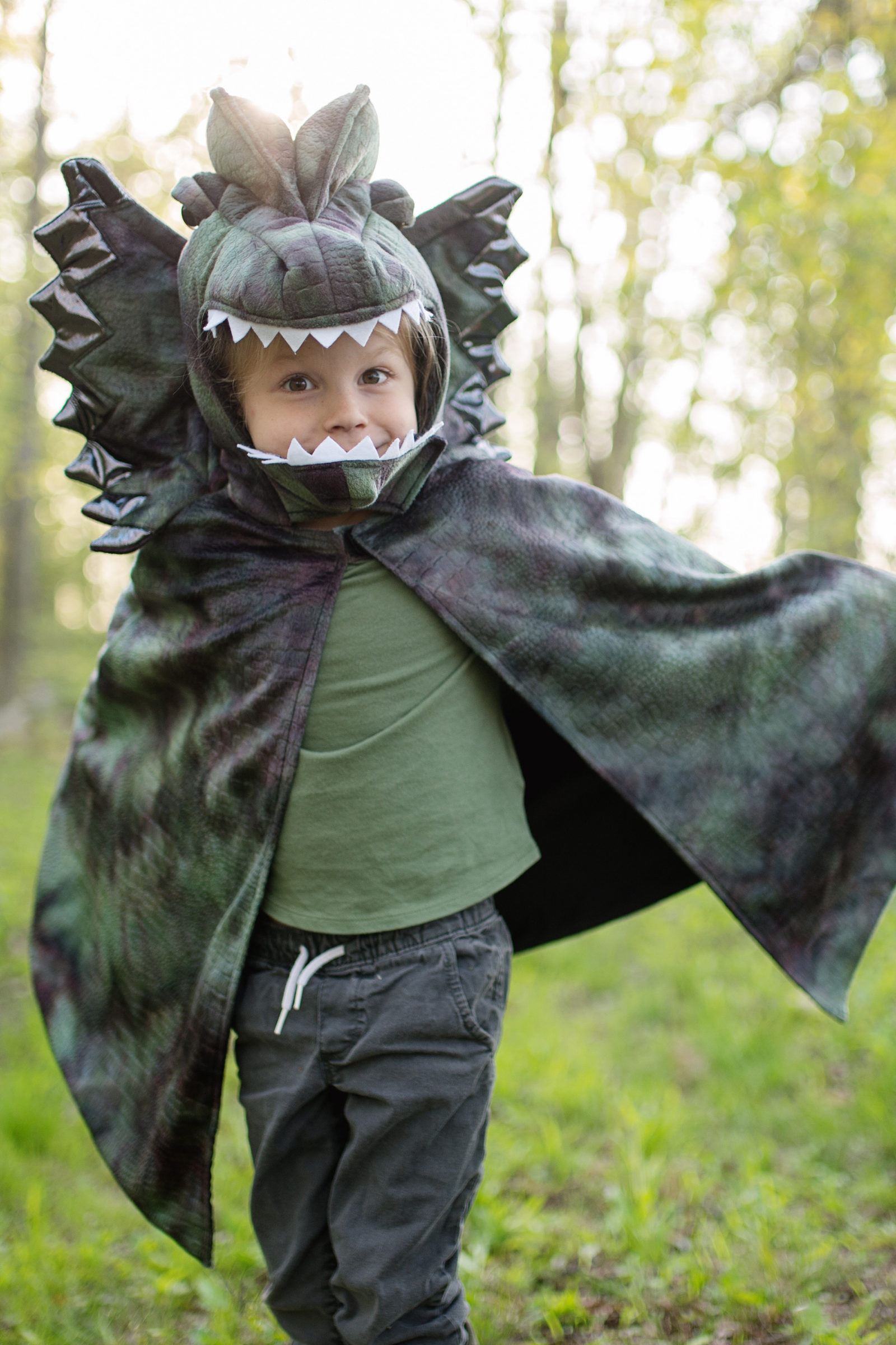 Great Pretenders Grandasaurus Dilophosaurus Cape with Claws | Playroom Avenue