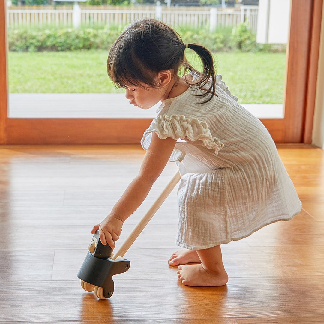 PlanToys Climbing Gorilla | Playroom Avenue