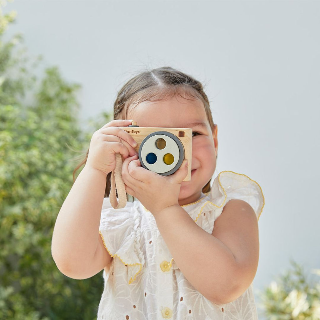 PlanToys Colored Snap Camera | Playroom Avenue