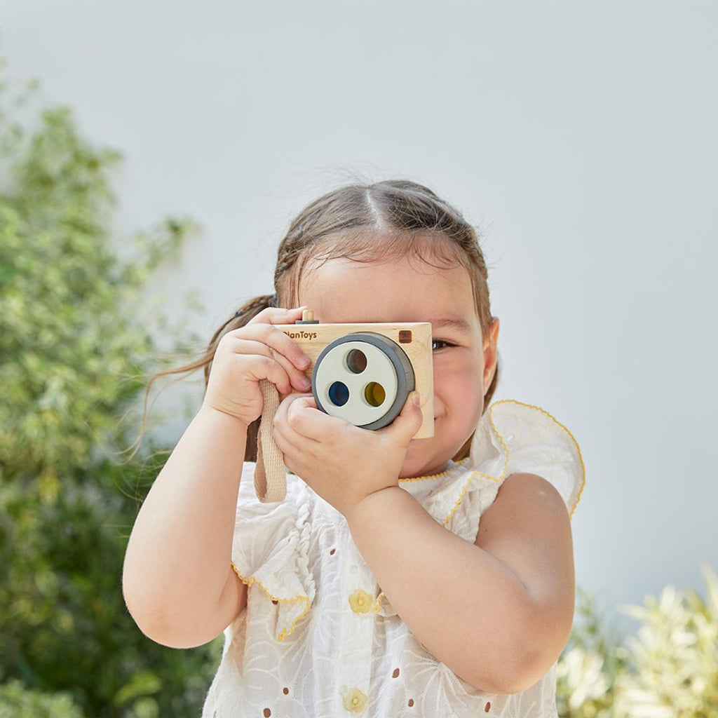 PlanToys Colored Snap Camera | Playroom Avenue