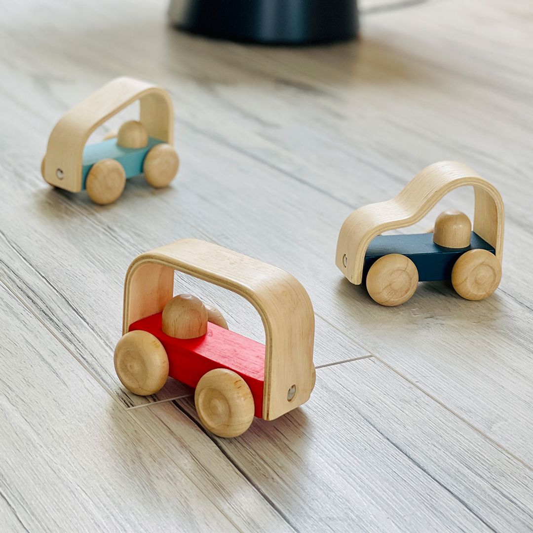 PlanToys Vroom Truck | Playroom Avenue