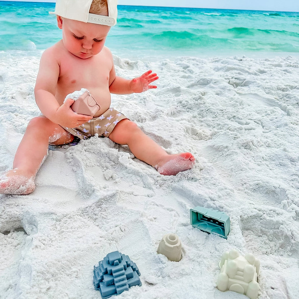 Calla and Friends Ellie Silicone Beach Toy Set | Playroom Avenue
