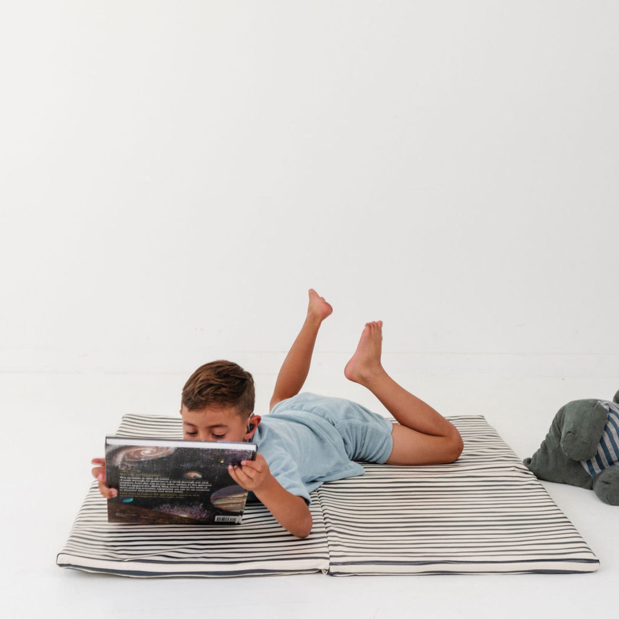 Toki Kids Bold Stripe Vegan Leather Mat - Playroom Avenue