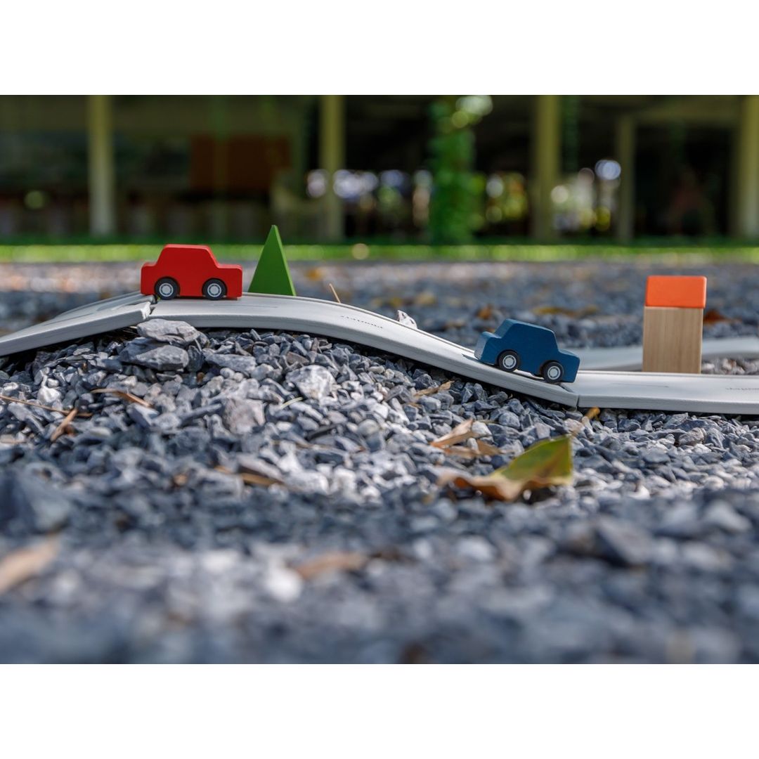 PlanToys Rubber Road & Rail Set - Medium