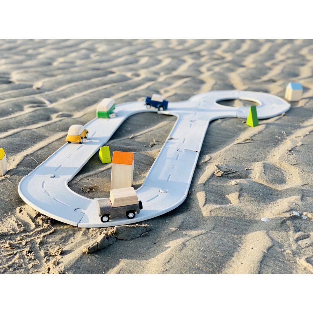 PlanToys Rubber Road & Rail Set - Medium