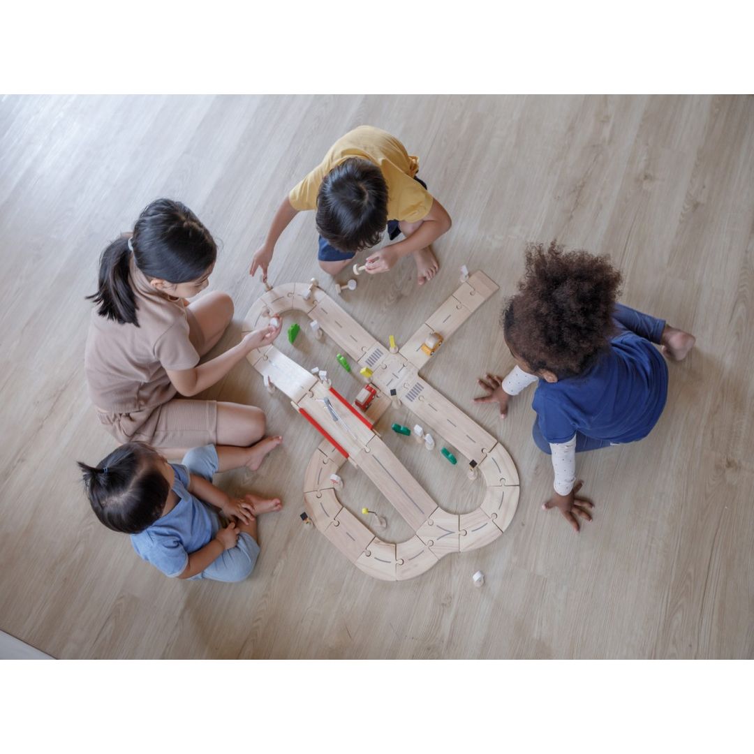 PlanToys Rubber Road & Rail Set - Medium