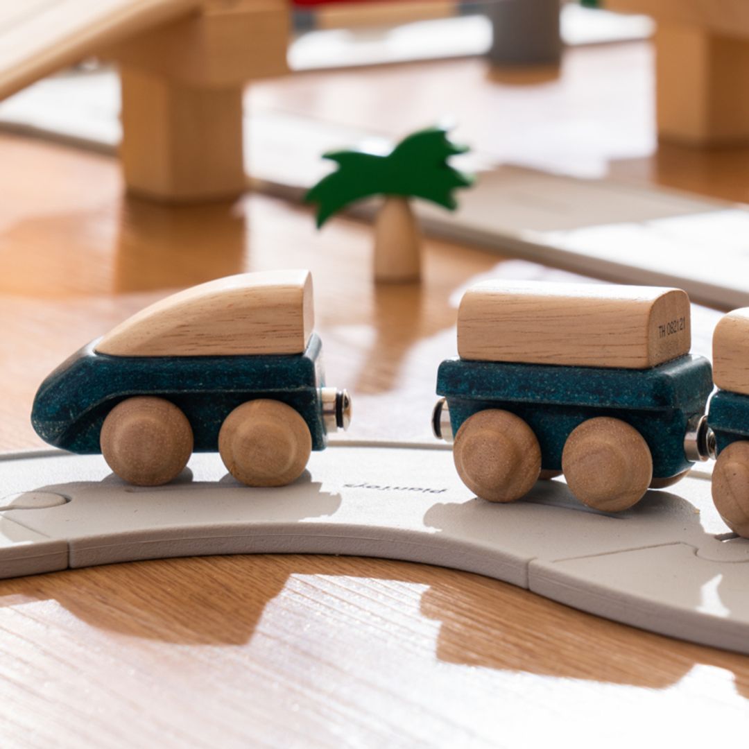 PlanToys Hybrid Train