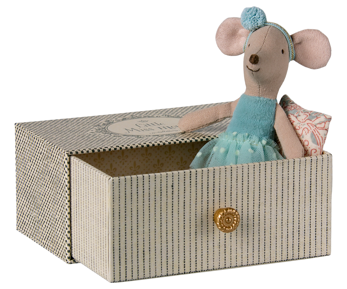 Maileg Dance mouse in daybed, Little sister | Playroom Avenue