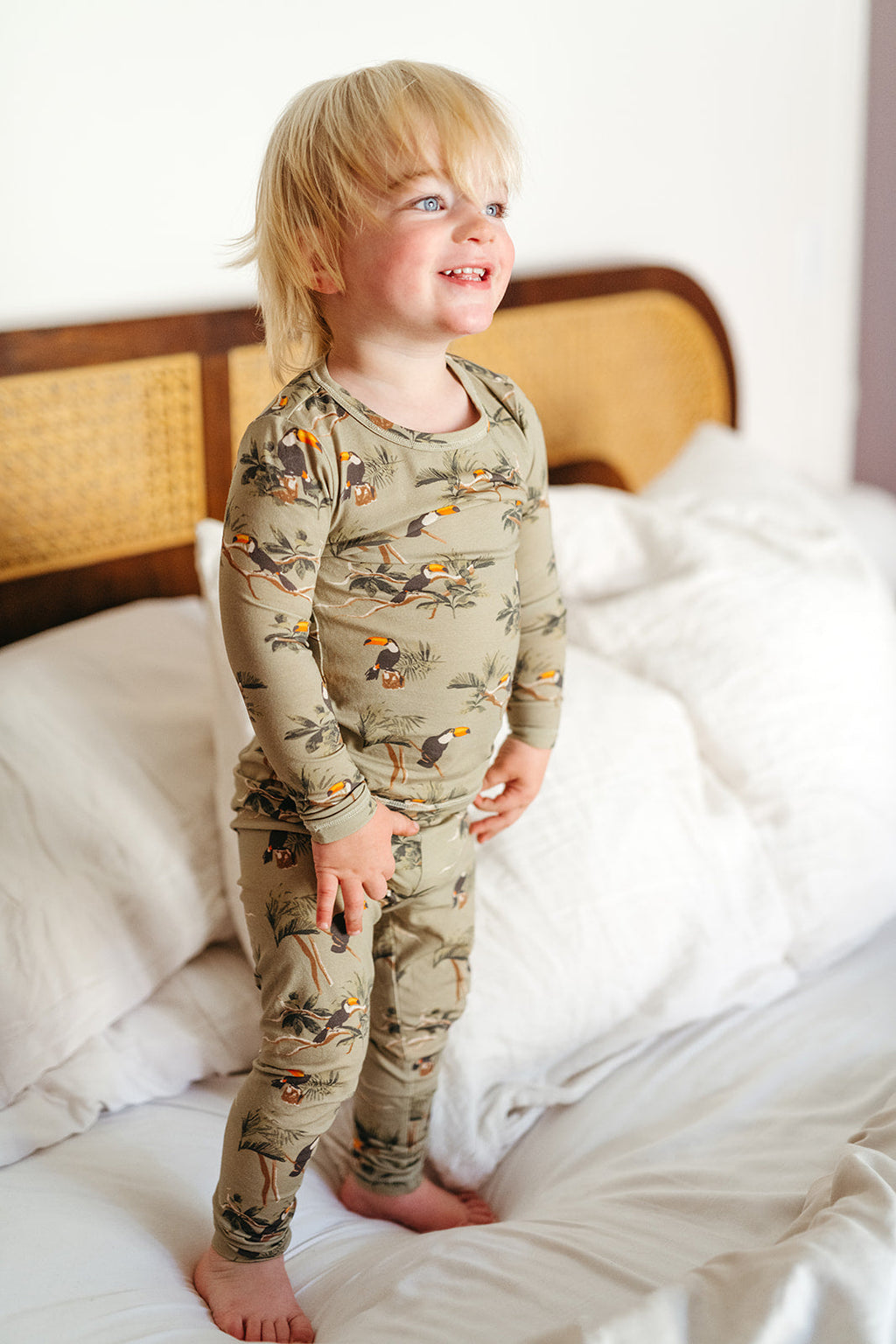 Milkbarn Toucan Cotton Stretch Long Sleeve Two Piece Pajama Set | Playroom Avenue