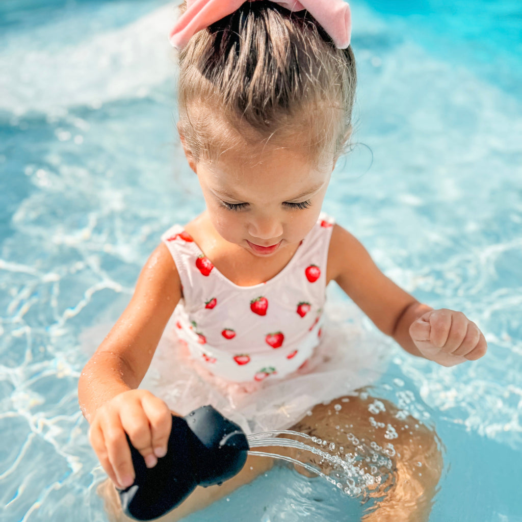 Calla and Friends Strawberry Patch Bath Toys | Playroom Avenue